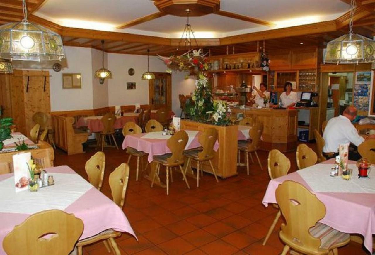 Landgasthof Im Ehegrund Sugenheim Buitenkant foto