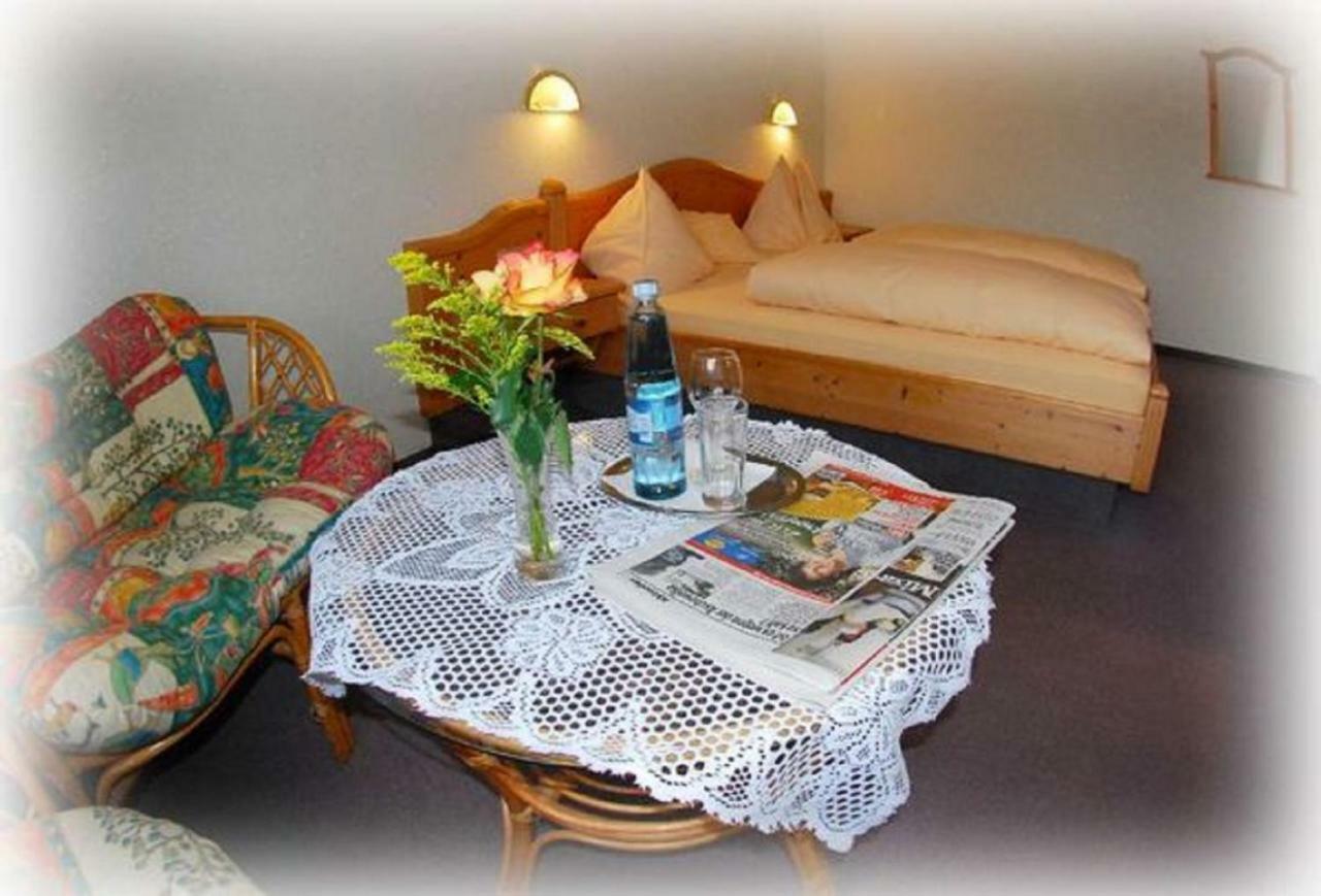 Landgasthof Im Ehegrund Sugenheim Buitenkant foto